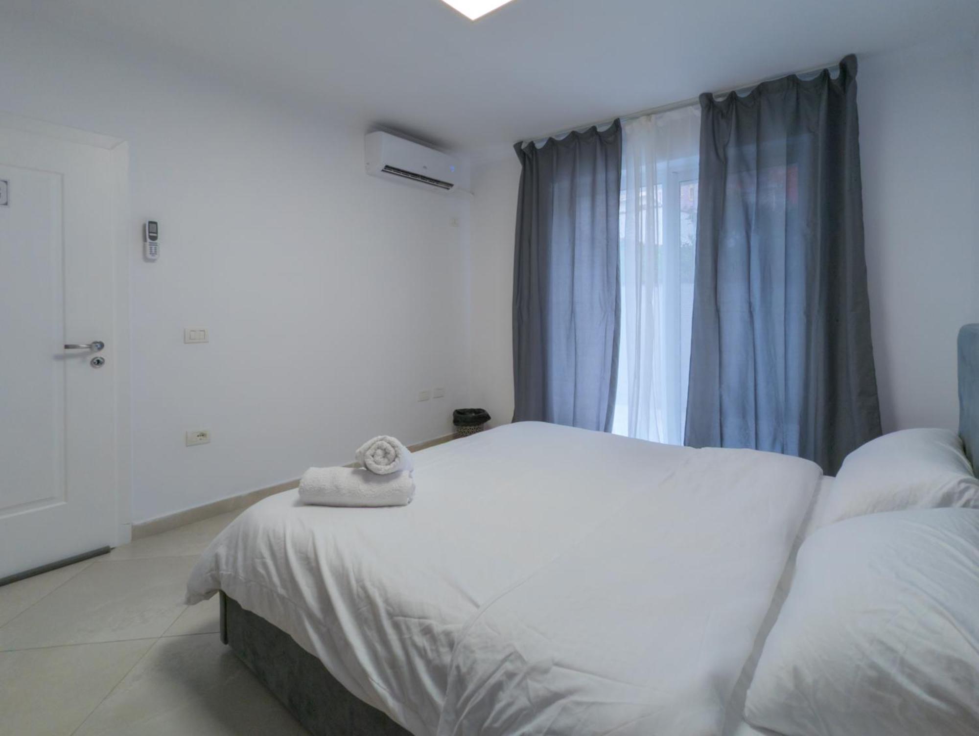 Center Luxury Rooms Tirana Zewnętrze zdjęcie